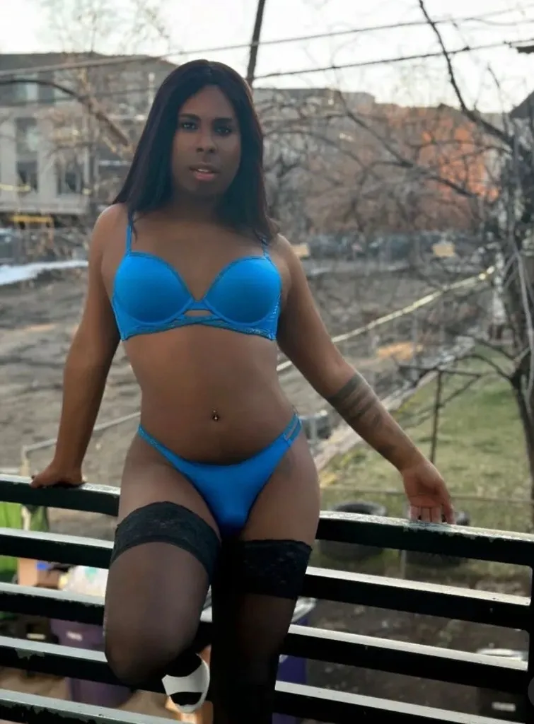 lizandra latina hot Always with a hard 🍆cock and full of cum to give you the food I need.🌹💲🤑