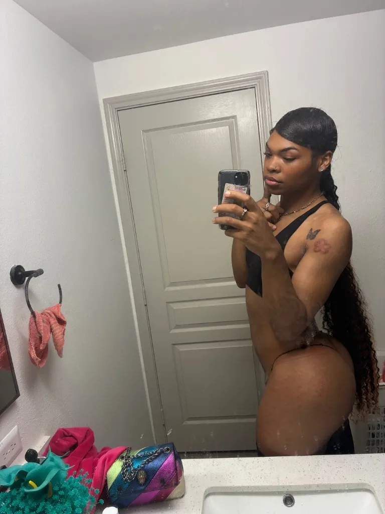 here for a short time not a long time 😝Baddest bitch clocking in now these hoes finna quit ‼😘