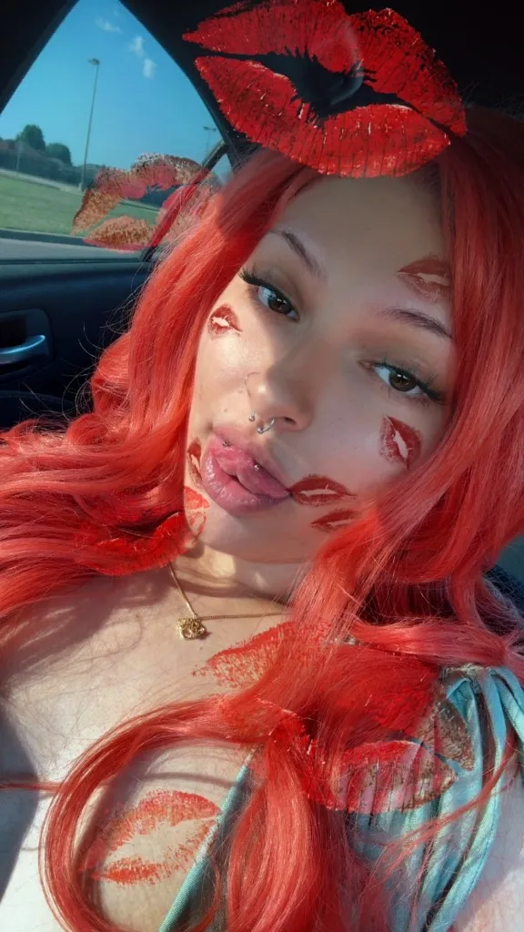 🌸 Not Your Average Girl 😊 A little sweet, a little dangerous... the kind you don't forget ✨💖Come see why I stay on your mind💕