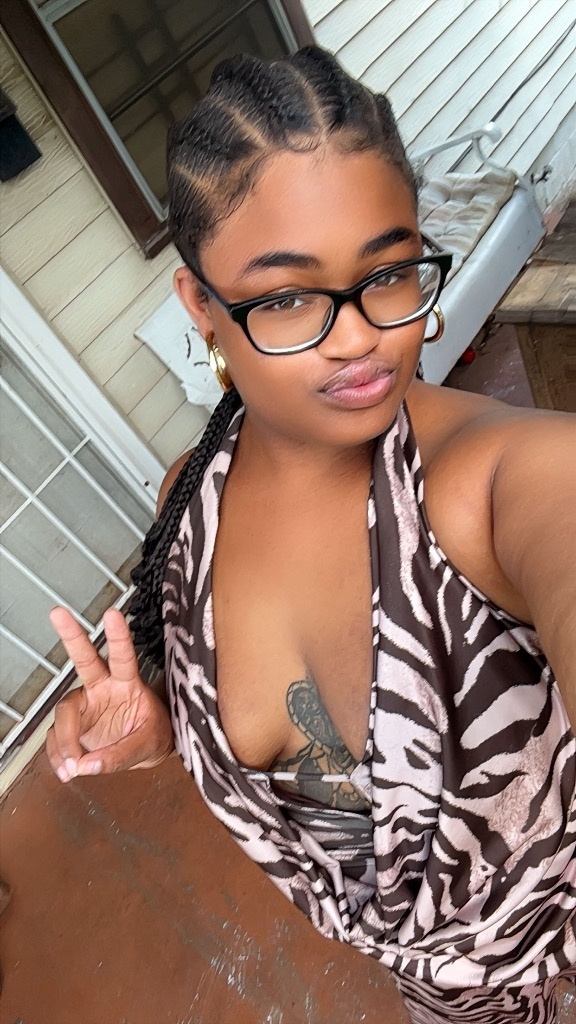 its lulu cum play with me 💕💕💕💕💕 incalls and outs
