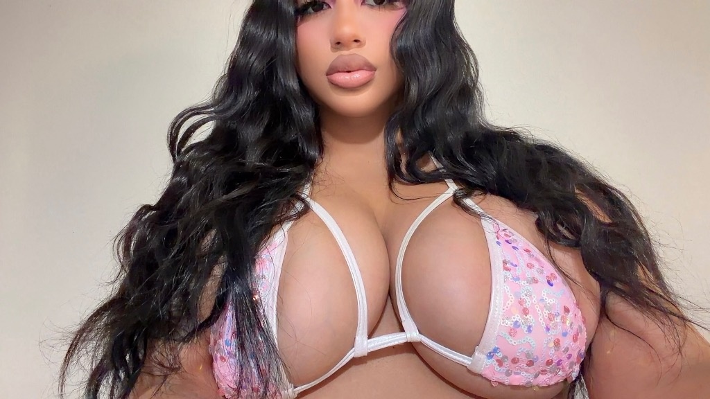 ⚠NEW IN TOWN ⚠Outcalls always available✅♥🍒Come have the best pampered wet 💦🍭experience with a spicy slim thick latina mami‼😍CONTENT, FACETIMES &amp; MEETS ✅🍒