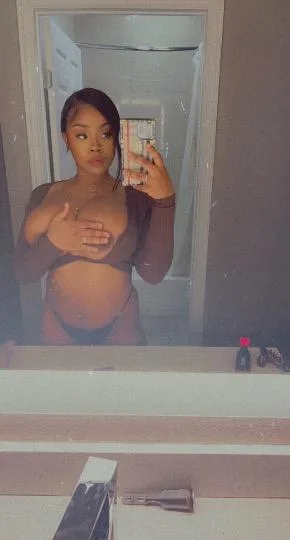 DONT FIGHT THE TEMPTATIONBUSTY BABE NEAR YOU - Photo 2 | Escort in Fresno