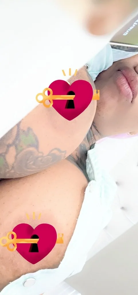 "Dominatrix" FETISH QUEEN WITH EVERYTHING😻NICE &amp; RIPE🍑💦