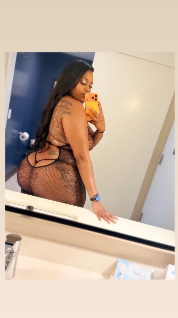 Jiggly & Juicyyy - Photo 2 | Escort in Sunnyvale & Surrounding areas