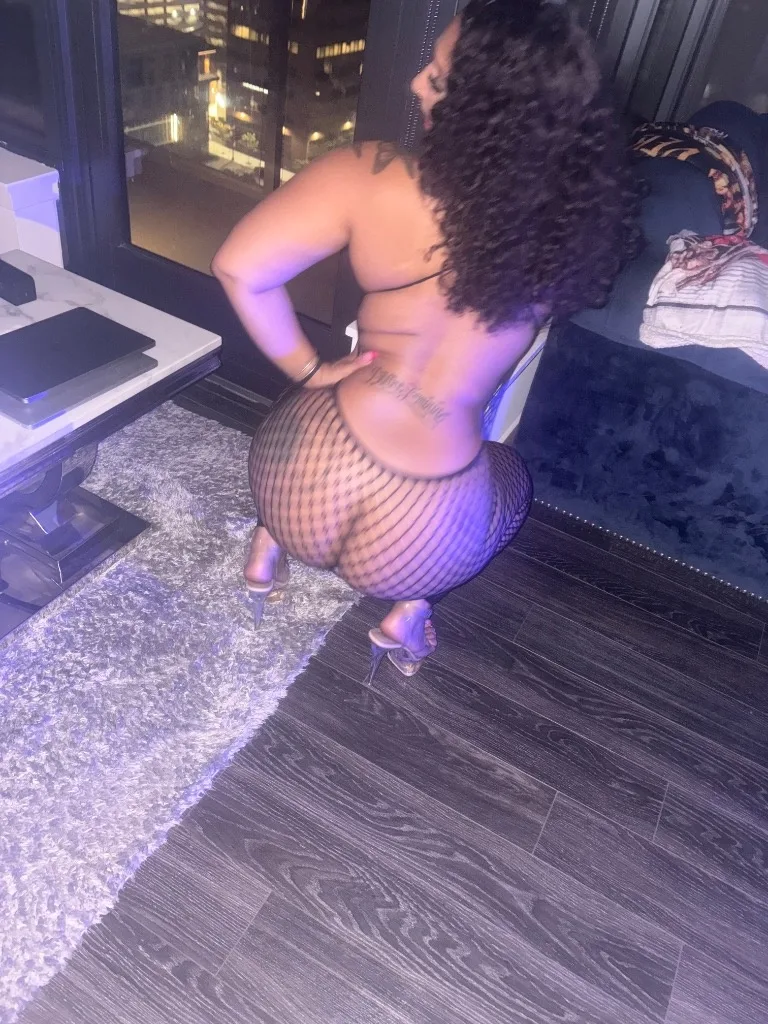 Sexy mixed mami - Photo 2 | Escort in San Diego