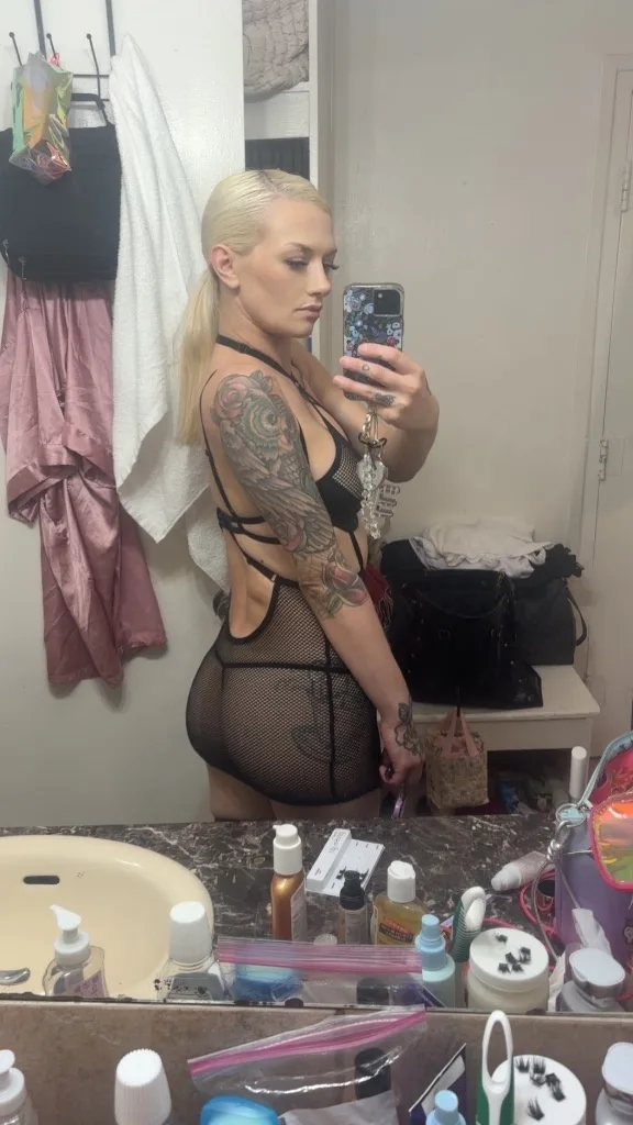 come see me, your fav blonde GF3 p0rnstar - Photo 7 | Escort in Van nuys
