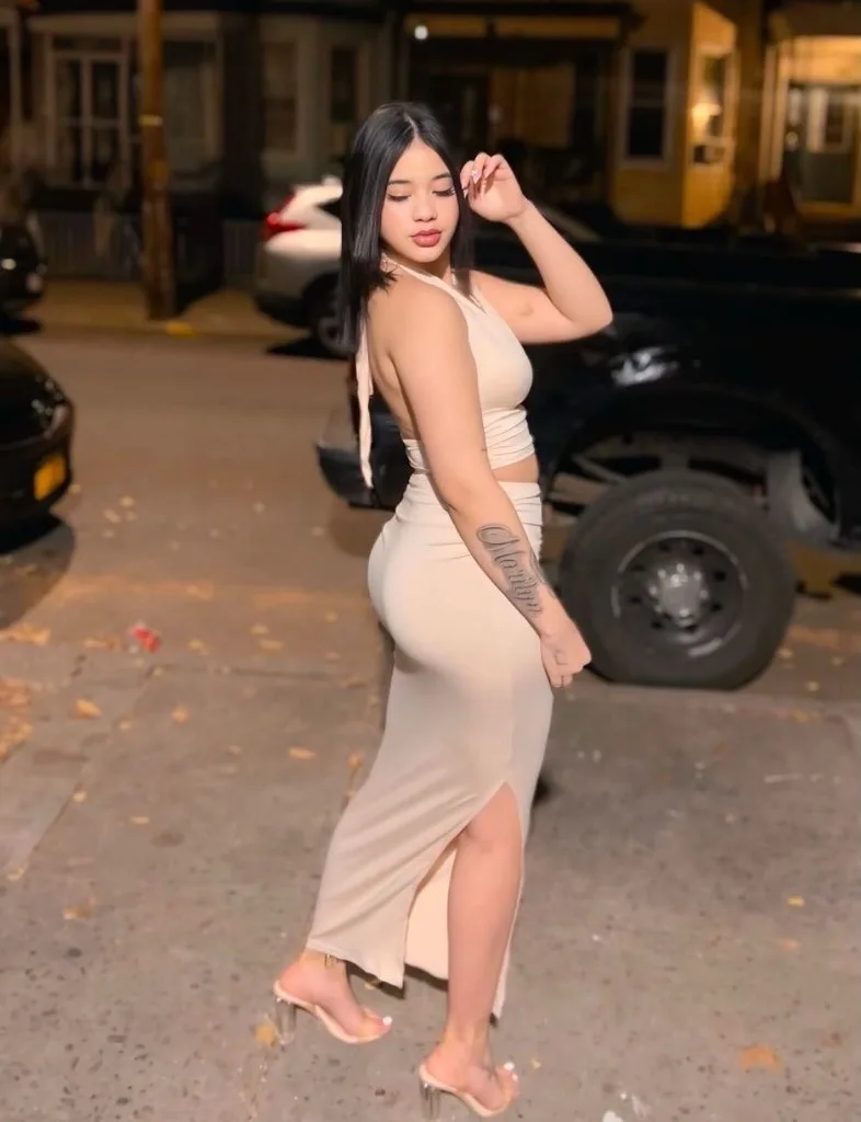 sexy and hot latina - Photo 2 | Escort in Siskiyou