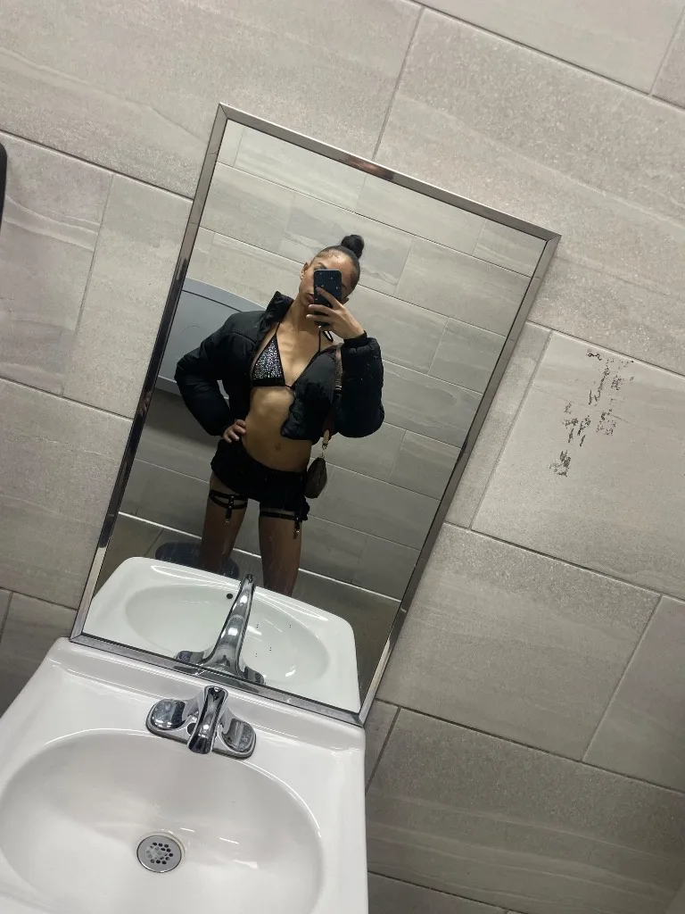 Petite • Mixed • Discreet • No Drama, No Negotiating - Photo 3 | Escort in Jack London Square