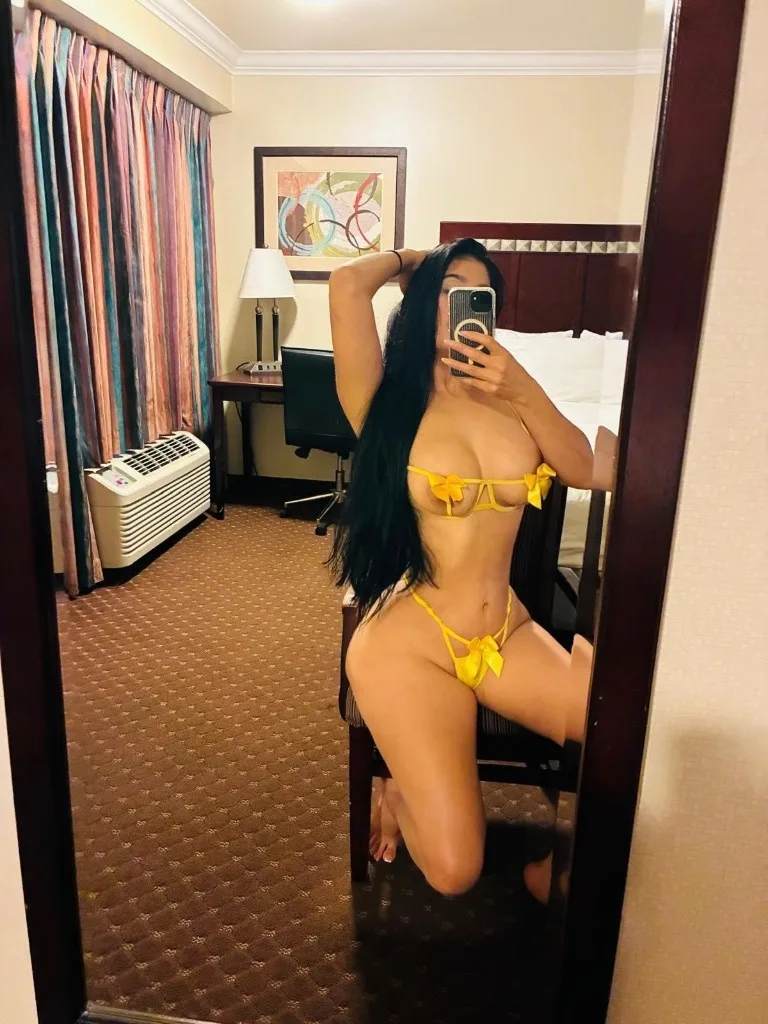 SWEET LATINA, DANGEROUS CURVES & IRRESISTIBLE VIBES 🇲🇽 - Photo 3 | Escort in Palm Springs