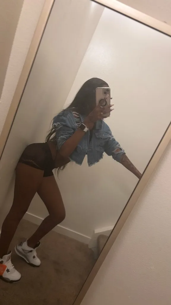 Visting For a Lil funn - Photo 5 | Escort in Indio