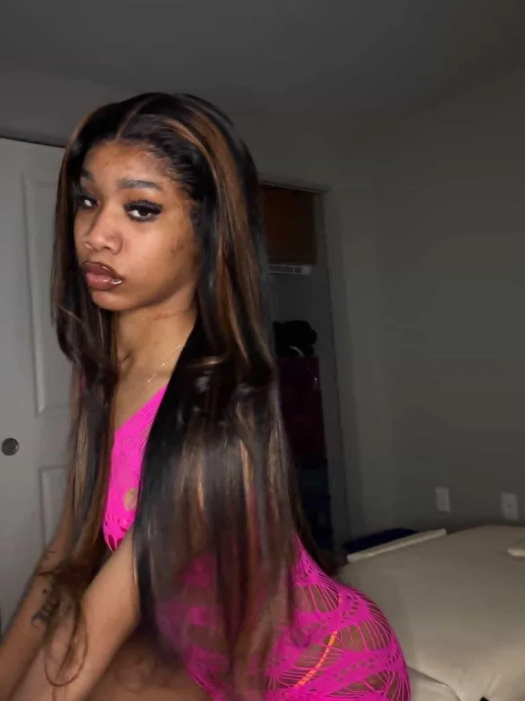 Small And Petite - Photo 2 | Escort in Sacramento
