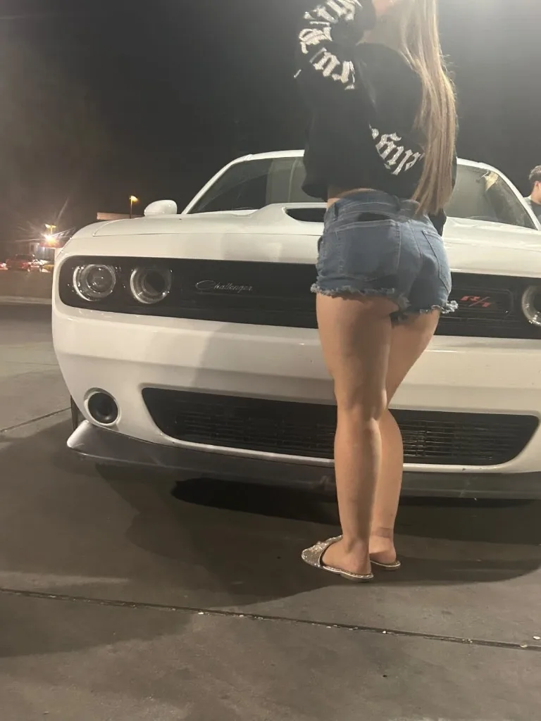 Slim thick petite lets have fun 350hr 210hhr $120qv - Photo 8 | Escort in Central