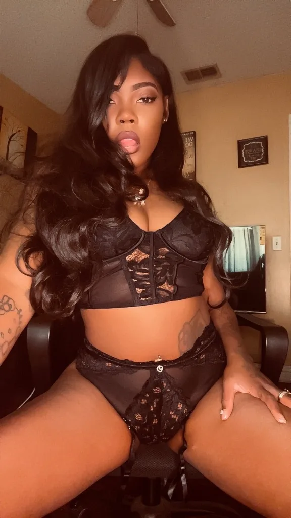 OUTCALL SPEACIALSChocolate Flavor 🤞 something nice& chocolate 🤭🤞 - Photo 5 | Escort in Bellflower Lakewood Norwalk downey