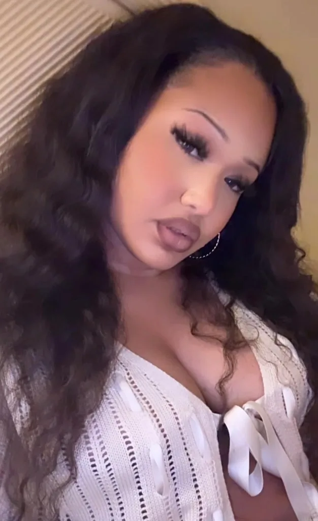 Tetona Morena Your Island Fantasy Cum Have A Night To Remember with a Exotic Island Babe - Photo 4 | Escort in Downtown