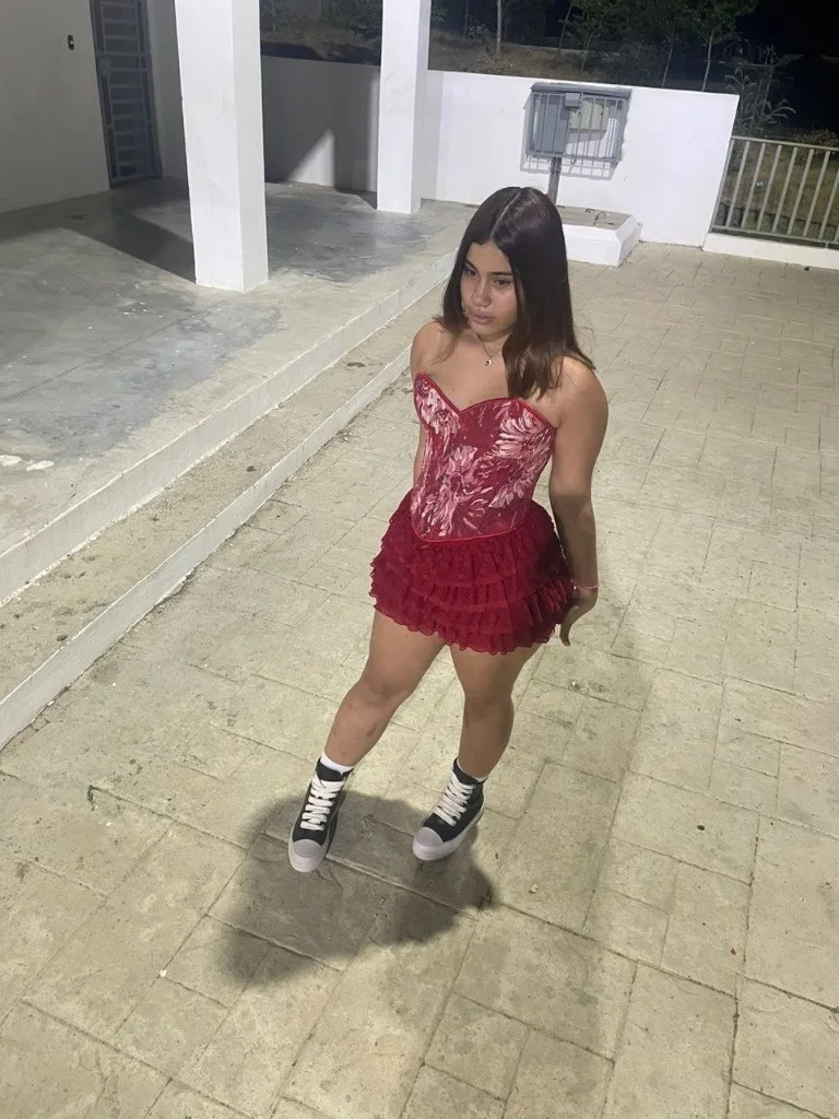🥵Leslie, the prettiest girl in town, is available to please you.🥵