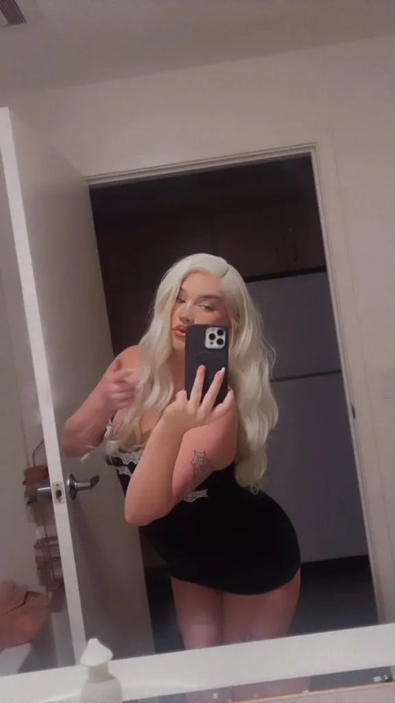 SEXY BIG BOOTY SNOWBUNNY ;)) BEST SERVICE!!