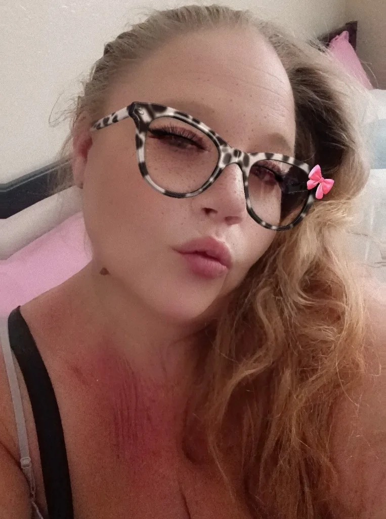 GOOD MORNING FELLAS LET ME LICK YOUR LOLLIPOP BBW GIRL 100HHR - Photo 2 | Escort in Sacramento