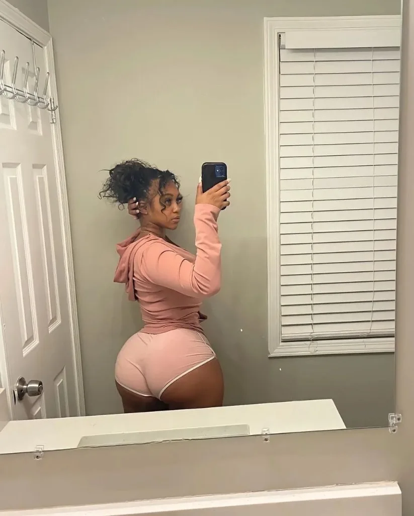 ThiCK Ebony - Photo 1 | Escort in Chandler blvd