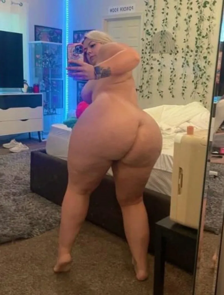 I'm fully available and ready to satisfy youIncall or Outcall and Cardate ready for intercourse - Photo 2 | Escort in Birmingham