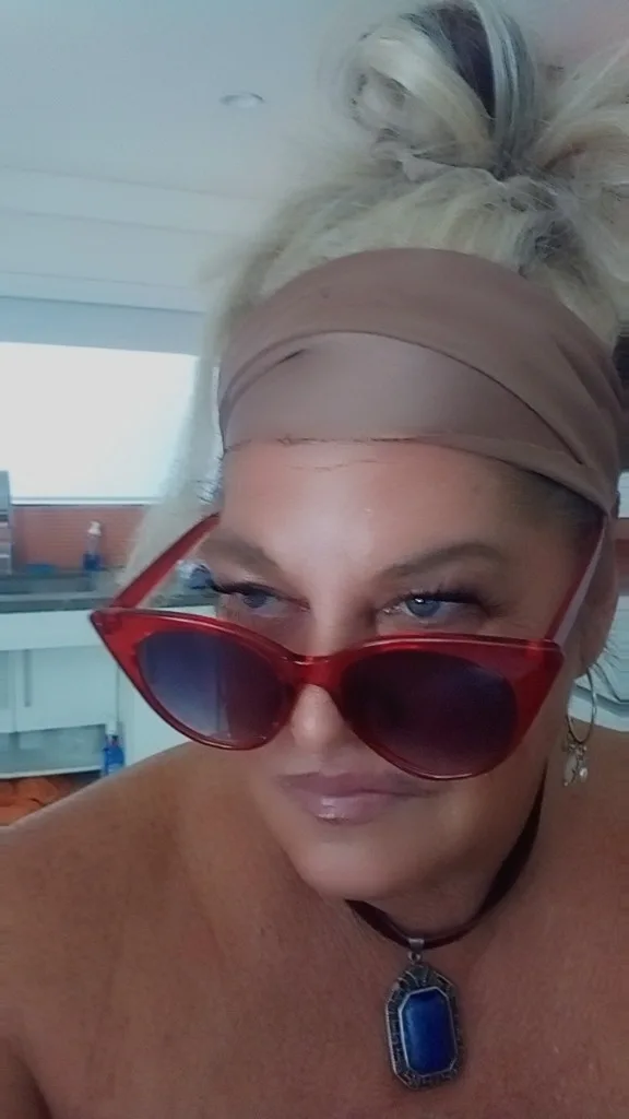 beat the heat amd end your day with a $100 qv - Photo 3 | Escort in Palm Springs