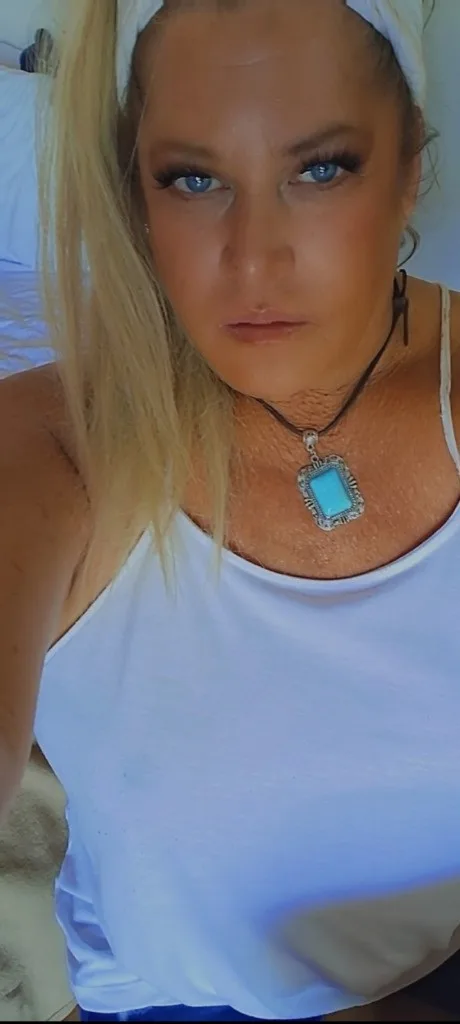beat the heat amd end your day with a $100 qv - Photo 9 | Escort in Palm Springs