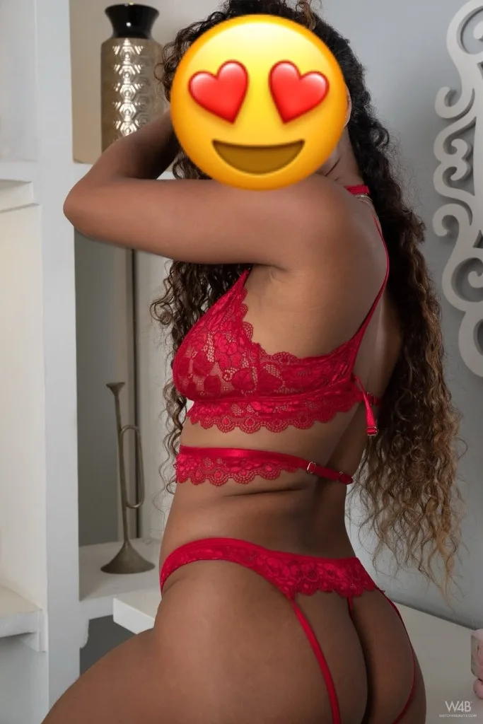 Hola amor soy Daleysa piel canela rica mamasita $120 no adomicilio %100real fotos reales trabajo independiente