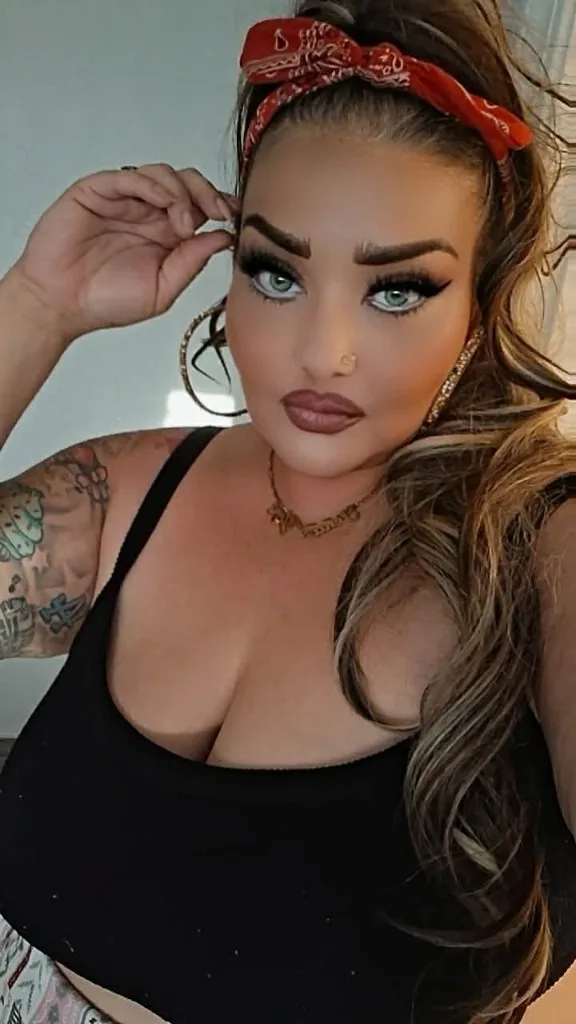 Dangerous curves striaight ahead! - Photo 2 | Escort in Bellflower ( 91 lakewood exit)