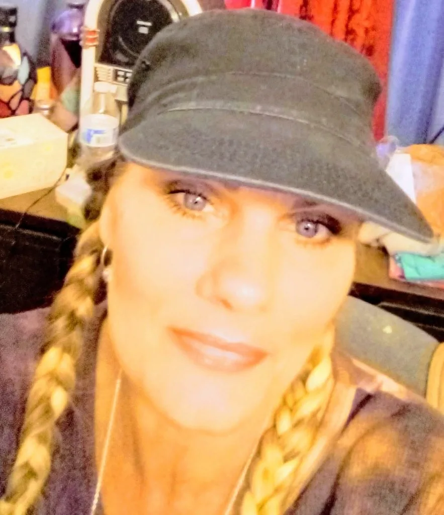 lHEY FELLAS IM AVAILABLE 24/7 AND READY TO FULLFILL YOUR EVERY NEED AND DESIRE...ITS MY DESIRE TO PLEASURE YOU AND SEE ITHE SAYISFACTION IN THOSE EYES. NO DEPOSIT NEEDED FOR LOCAL CALLS RUNNING SPECIA - Photo 8 | Escort in Miracle Mile