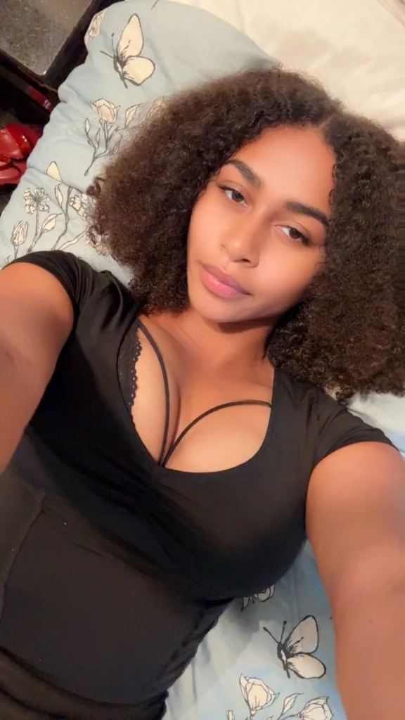 🌺Mixed Filipina🌺New to Town💕