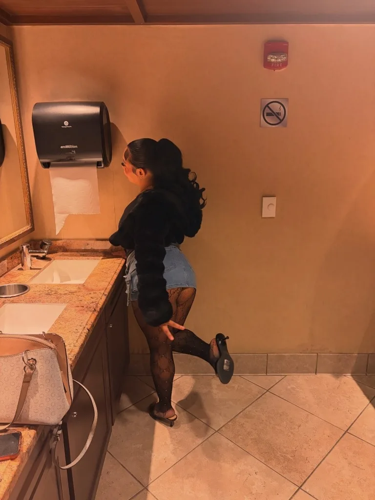 let me cum show u an amazing time babe ! ️ - Photo 8 | Escort in Phoenix
