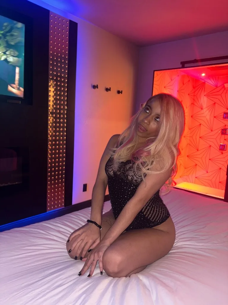 New, Wet, and Ready! - Photo 7 | Escort in Birmingham