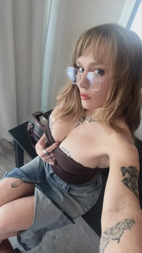 good morning ! Tiny tatted college baddie. always real/recent pics. dominatrix, massage +gfe - Photo 9 | Escort in San Diego. Outcalls preferred