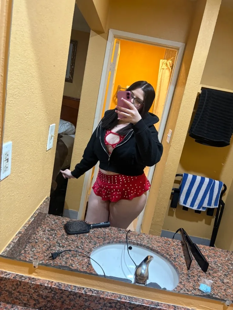 CUM FUCK THIS 19yr PUSSY DADDY ! QV INCALL SPECIAL - Photo 2 | Escort in San Diego