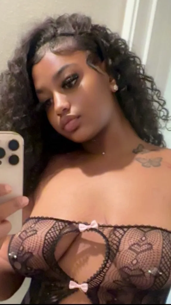 LET ME BE YOUR HOST| HIGHLY REVIEWED⭐ - Photo 3 | Escort in Hayward ca