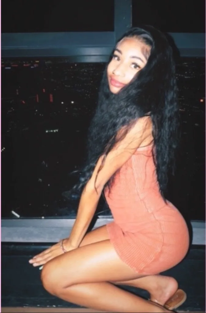 hey cum see peaches 🫦 - Photo 1 | Escort in Stanton