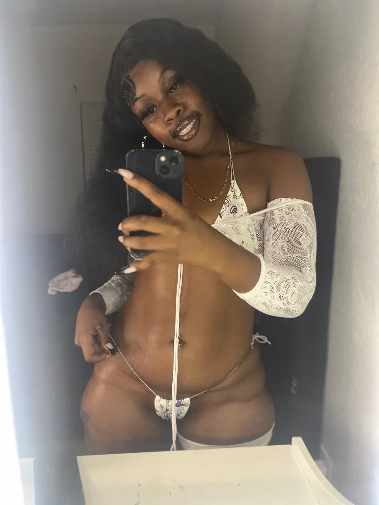 Sweet and Classy with a pinch 🤏 of Sexy 🤪 Ready to Meet Your Every Desire - Photo 2 | Escort in Phoenix ( All Surrounding Areas )