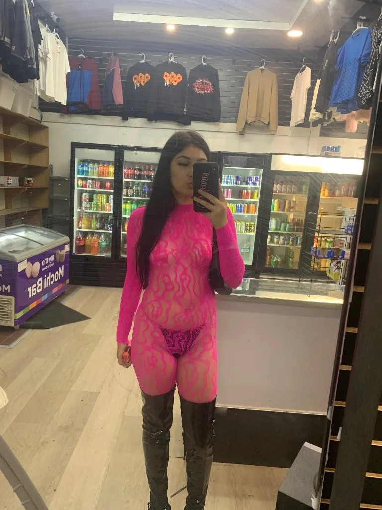 Sexy petite 5'2 woman worth your 🥜 available in sj for outcalls and incalls 🥰 - Photo 8 | Escort in In San Jose for outcalls