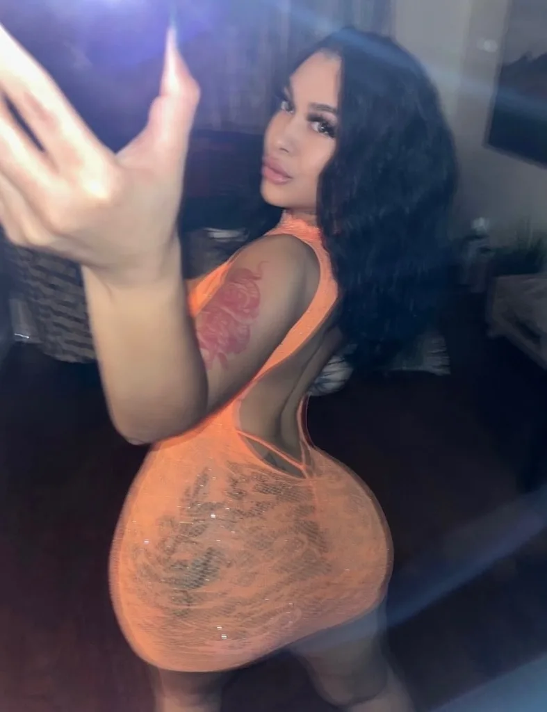 Smoking HOT Curvy Big Booty Exotic HottieFilipino & Spanish MIXx - Photo 1 | Escort in Fresno