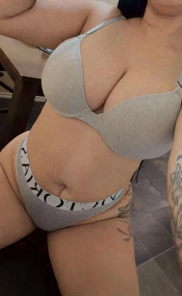 sexy latin - Photo 4 | Escort in Bell Garders South Gate Garfield