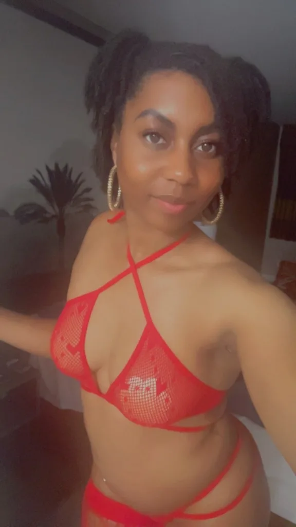 BLOW N GO SPECIAL MI DULCE MIA🇯🇲JAMACIAN & 🇨🇺CUBAN HOTTIE . 5”1 PETITEDISCRETE FREAK🫦 - Photo 4 | Escort in BUENA PARK