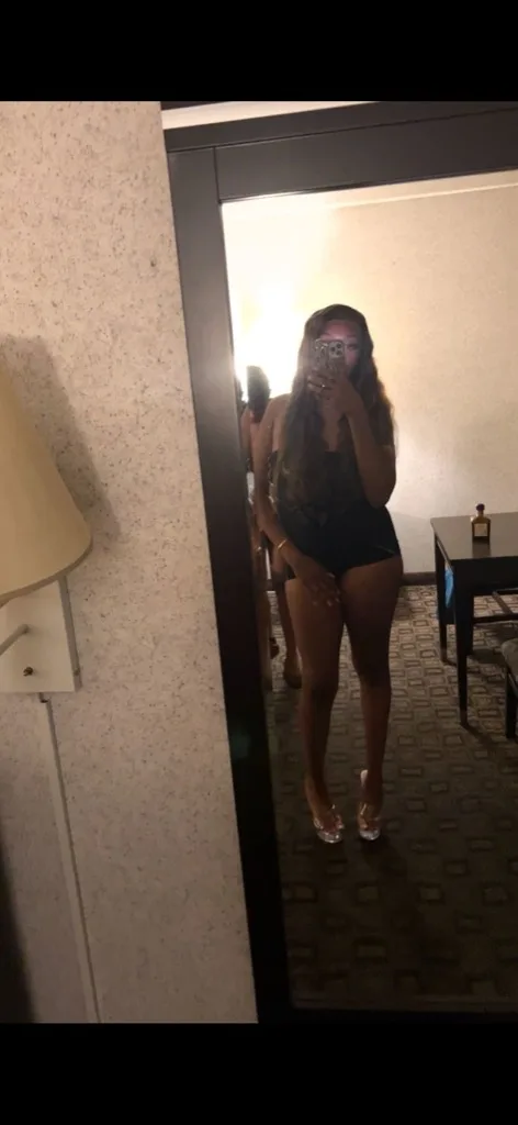 OUTCALLS & DATES AVAILABLE - Photo 2 | Escort in surrounding areas