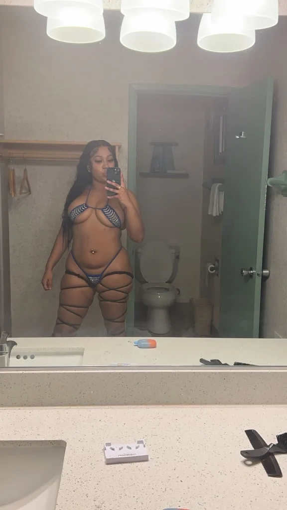 💦🫦 Exoticc baddie 💦🫦