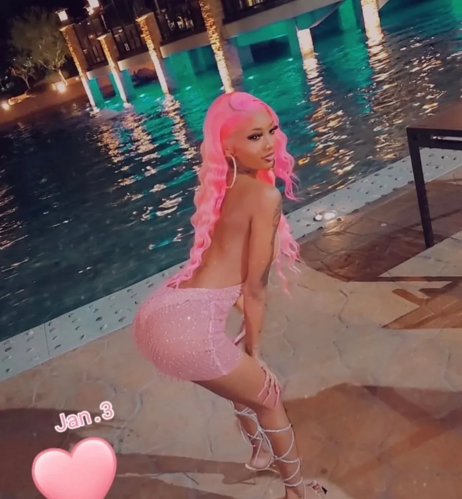 welcome to my tropical island 🏝🍭💦