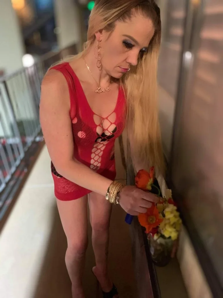 lHEY GUYS GREAT SPECIALS U DONT WANNA MISS THIS - Photo 7 | Escort in downtown & Clairemont