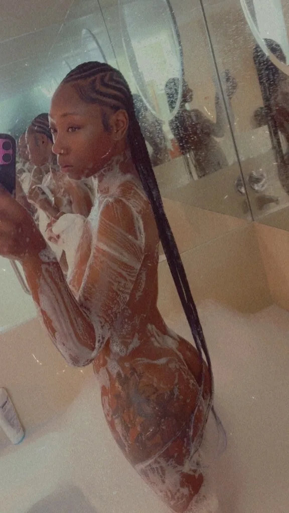 Sexy Neveah 🤍 - Photo 10 | Escort in Los Angeles