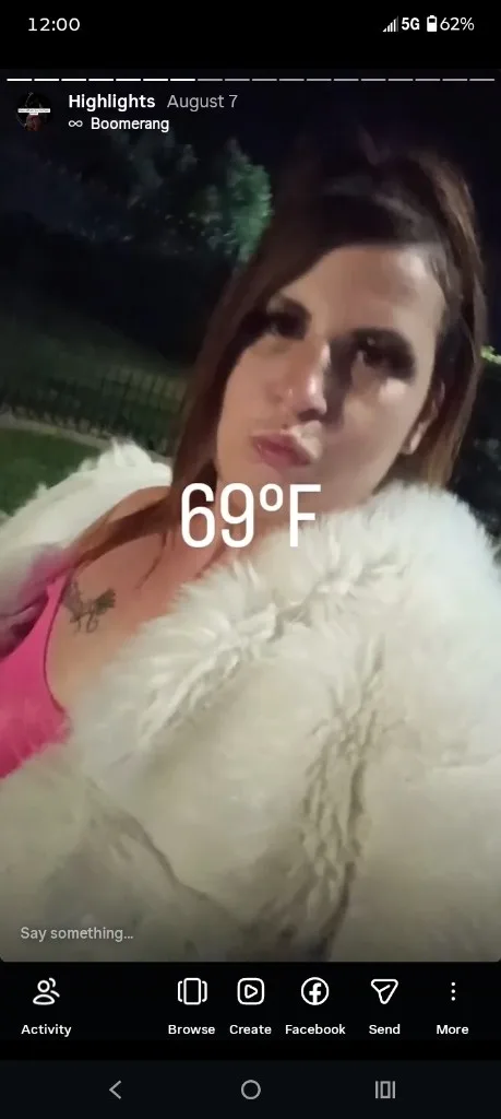 Hey Gentlemen cum see your exotic snowbunny