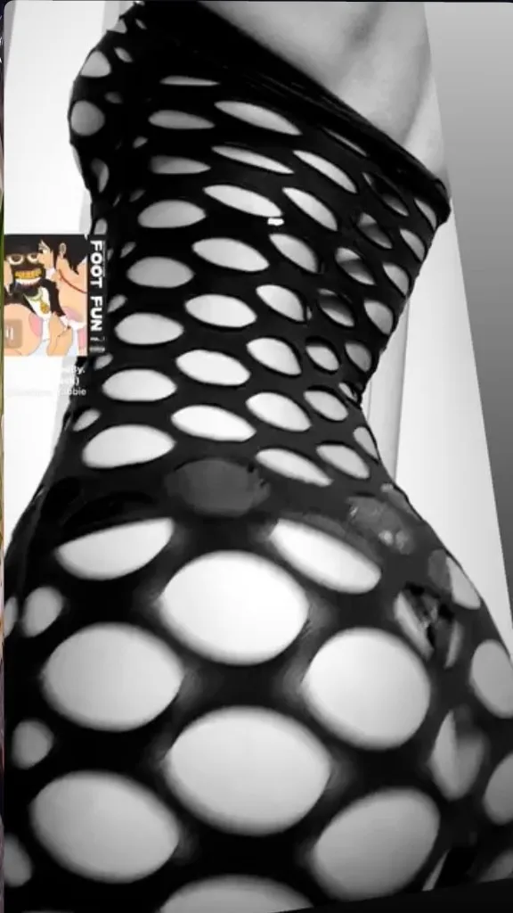 petite and funsized🤭 - Photo 2 | Escort in Phoenix