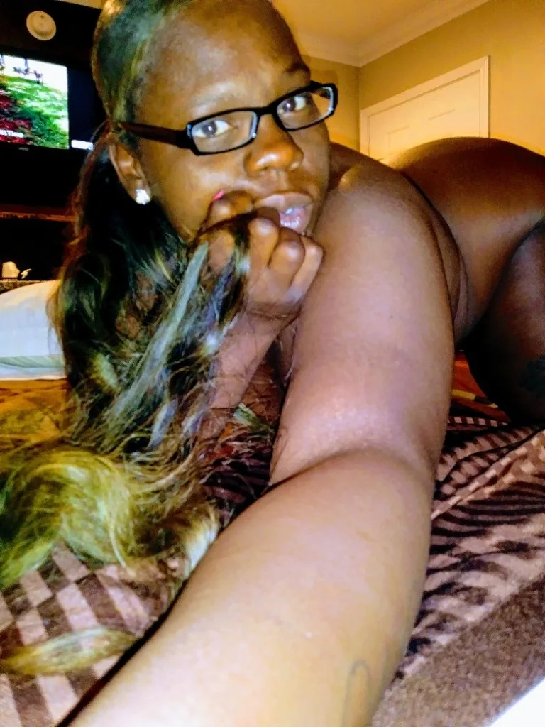 HOT , WET &amp; READY Chocolate ebony