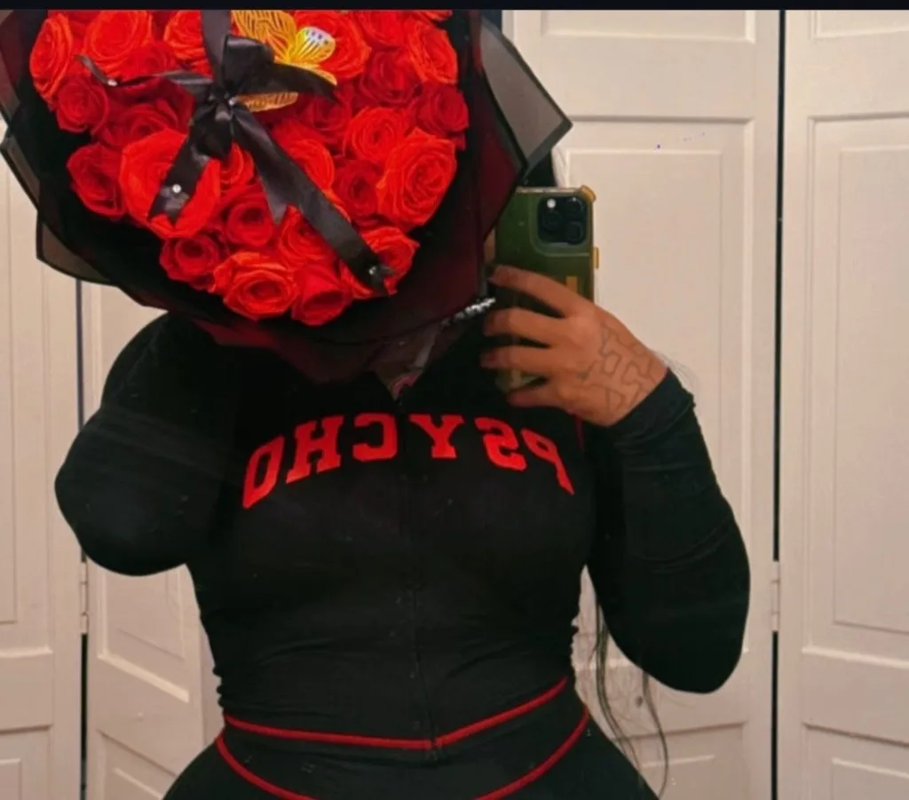 sexy big booty bombshell luch hour special