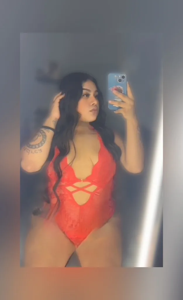 💋Fun-sized thick chicana💋